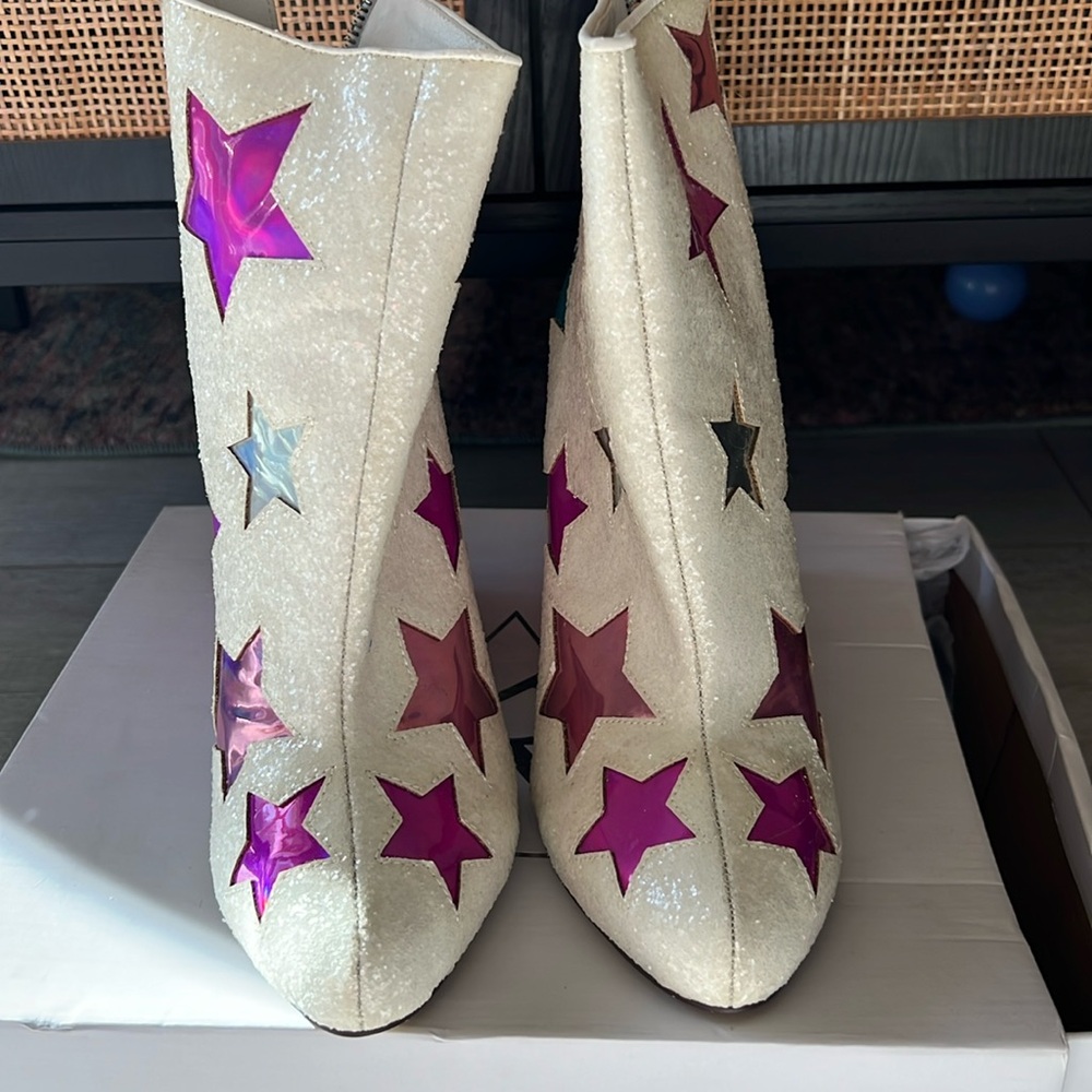 Brand New YRU Glitter & Star Booties